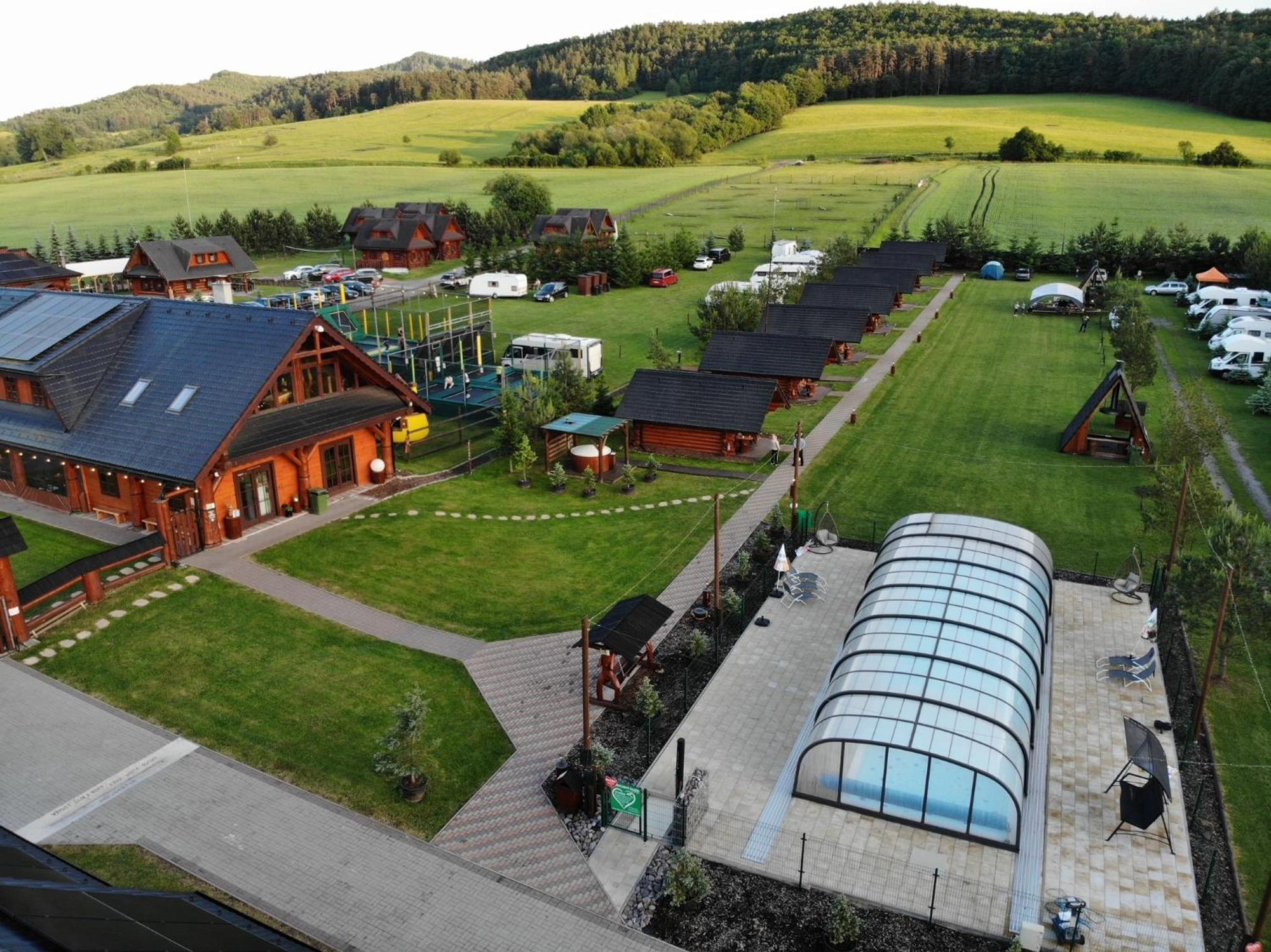 Camp Pacho Hotel Prievidza Luaran gambar