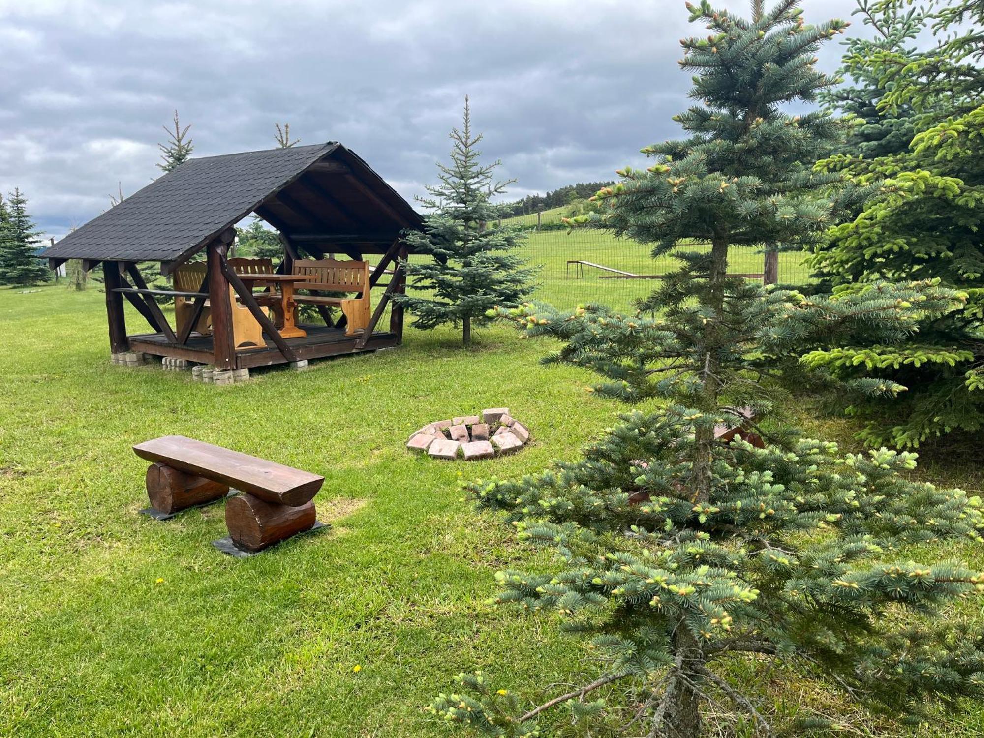 Camp Pacho Hotel Prievidza Luaran gambar